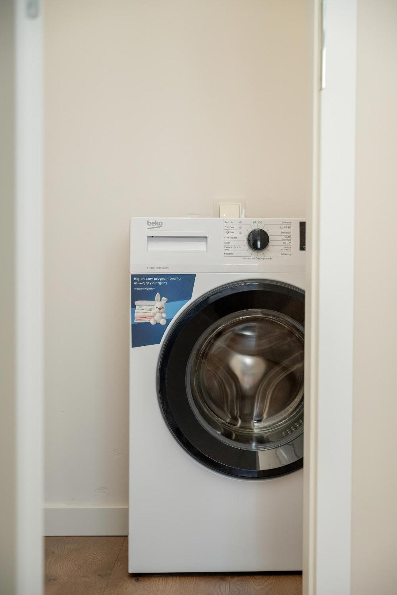 Piekny Apartament Wichrowa - 2 Sypialnie Free Garage Wroclaw By Noclegi Renters Esterno foto