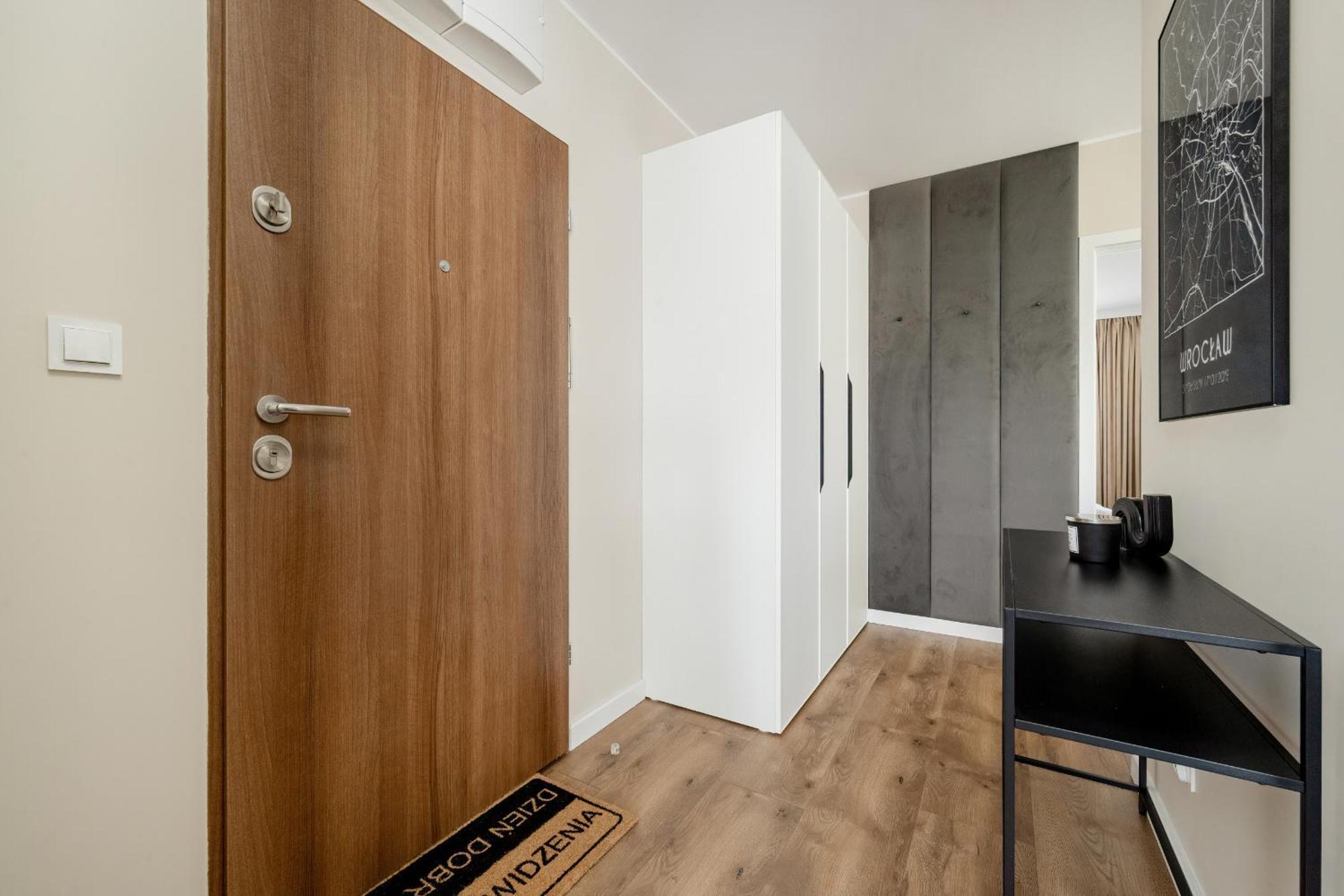 Piekny Apartament Wichrowa - 2 Sypialnie Free Garage Wroclaw By Noclegi Renters Esterno foto