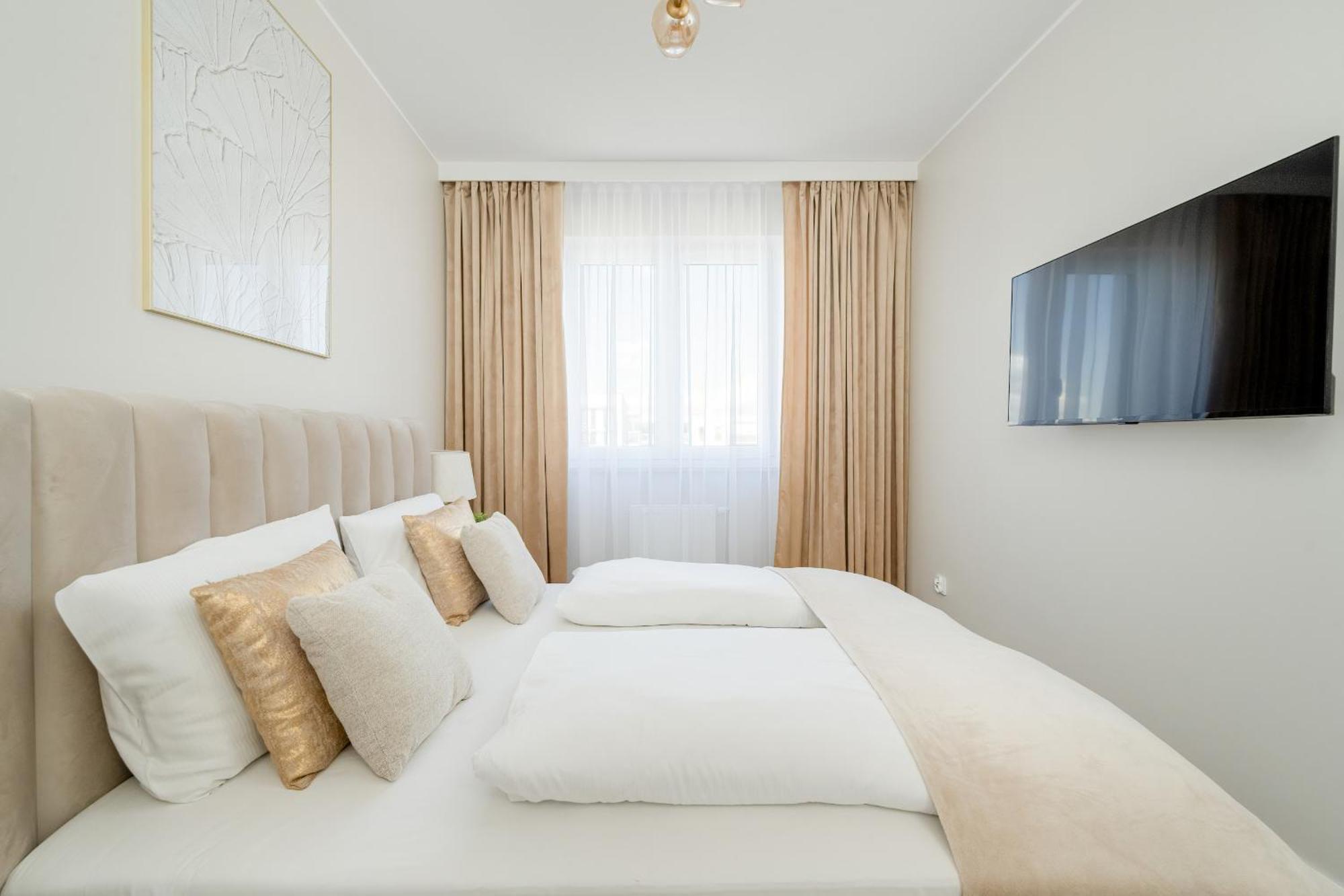 Piekny Apartament Wichrowa - 2 Sypialnie Free Garage Wroclaw By Noclegi Renters Esterno foto